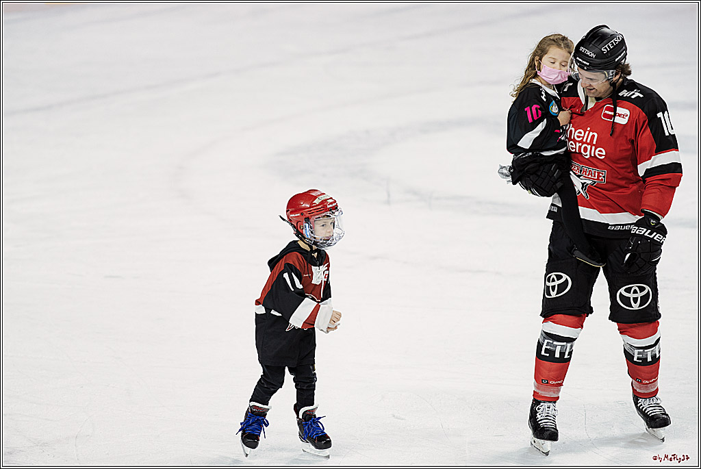 PENNY DEL;  Koelner Haie - Iserlohn Roosters; Koeln, 20.02.2022